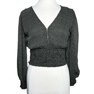 ABERCROMBIE & Fitch spotted chiffon romantic cropped pullover V-neck blouse.